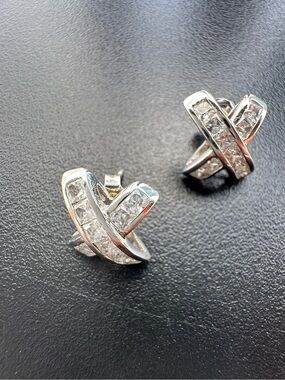 925 Sterling Silver X" Shape stud  pierced Earrings